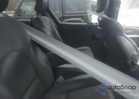 2004 Chrysler Town & Country Limited из США, поврежденный, VIN 2C8GT64L44R535565